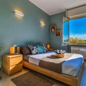 Charmy & Cozy Panoramic Flat 50m From M4 Stop Appartamento